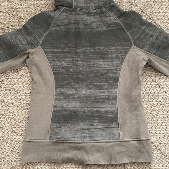 Lululemon | Full zip scuba approx size 6 - Picture 6 of 6